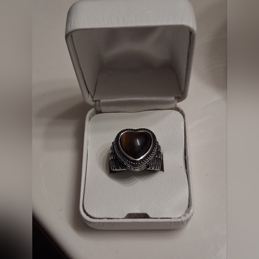 Vintage Winged Heart Tigers Eye Ring